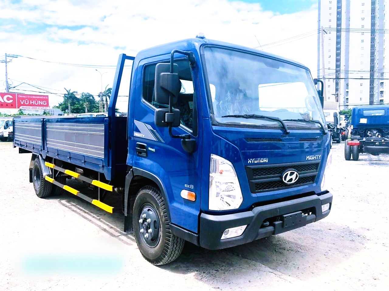 xe tải Hyundai EX8L thùng lửng